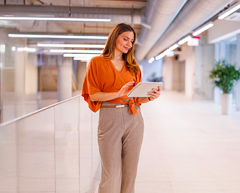 Scopri l'app Intesa Sanpaolo Mobile